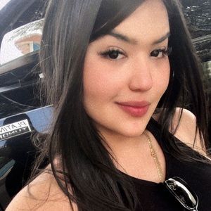 Meet your Posher, Paola